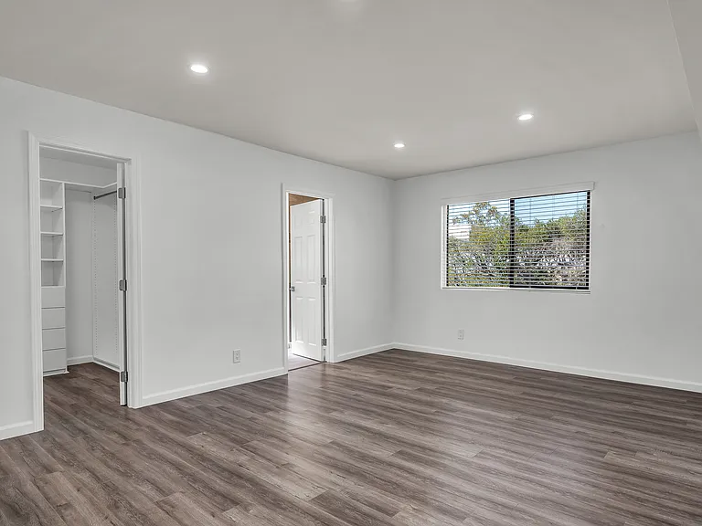 1432 Saltair Ave — Photo 35
