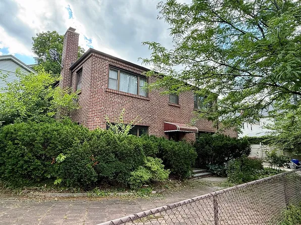 8282 Homelawn St, Jamaica, NY 11432