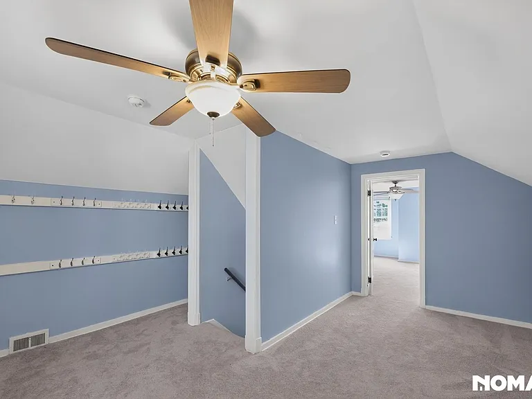 442 Westshire Dr — Photo 21