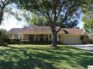 114 Oldtowne Rd, Seguin, TX 78155