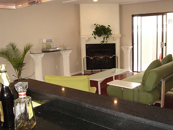 2nd image of 12310 Burbank Blvd APT 3