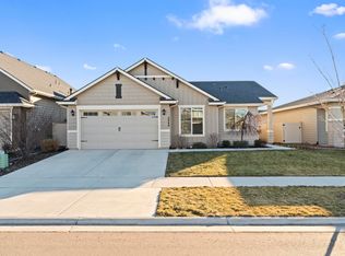 5949 W Daphne Dr, Meridian, ID 83646