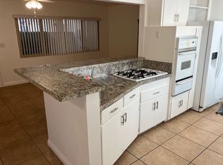 579 S Highland Dr APT 3, Palm Springs, CA 92264