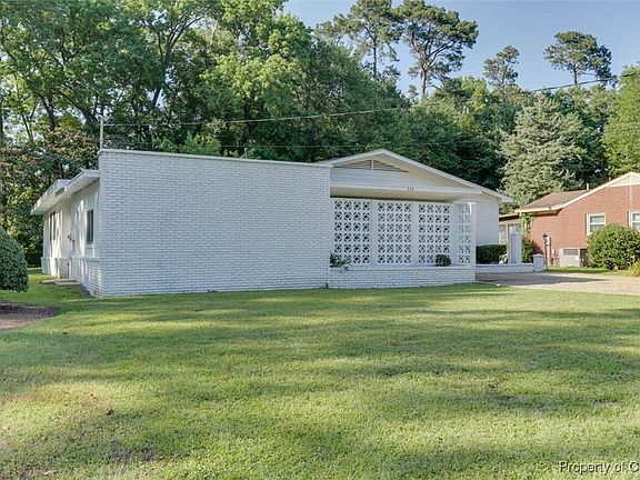 3rd image of 111 Roberta Dr