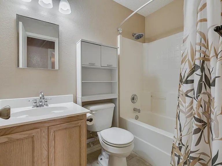 5536 Camarillo Dr — Photo 16