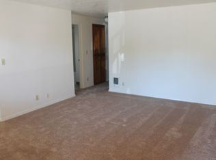 1193 S Water St APT A, Silverton, OR 97381