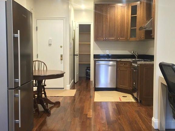 2nd image of 103 Saint Marks Pl APT 2A