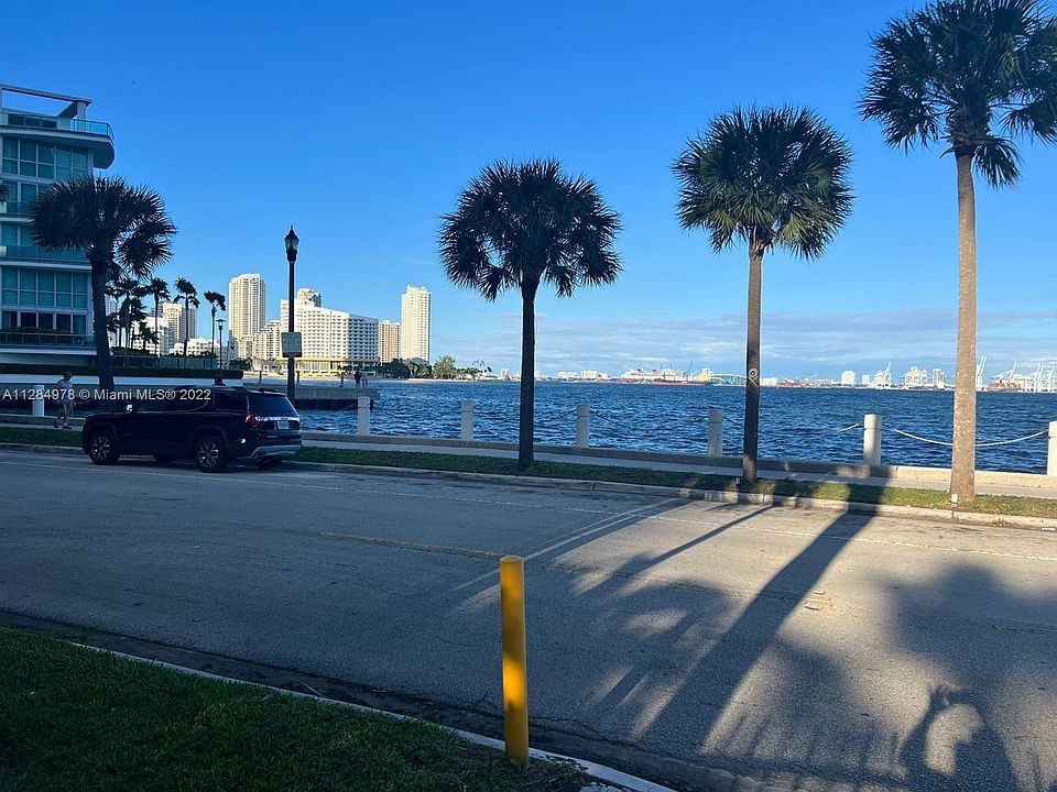 1st image of 1408 Brickell Bay Dr APT 305