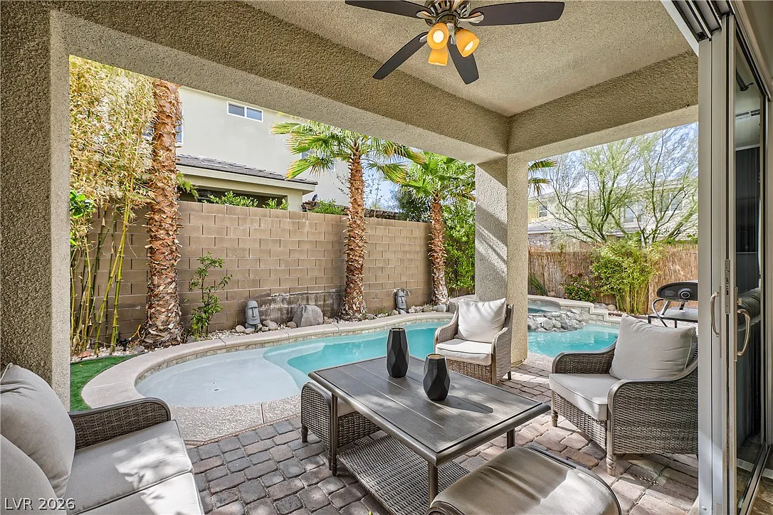 4 bed, 3.5 bath, 3188 sqft, $5,900 — Photo 3