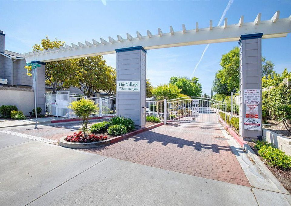 Gate entrance at Grant Line Rd