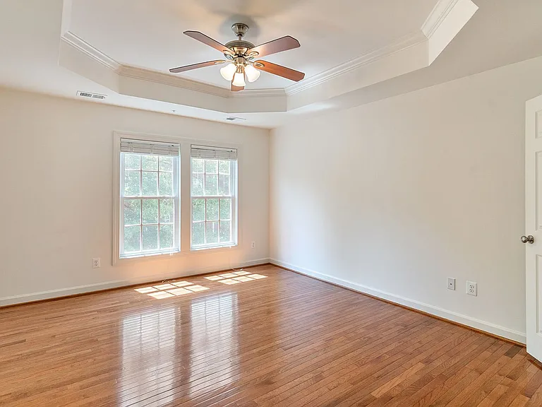 908 W Glebe Rd — Photo 19