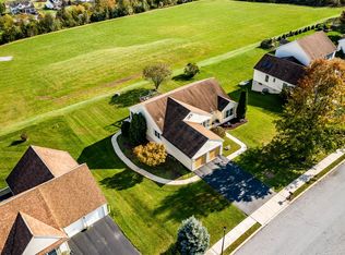 224 Berkshire Dr, Douglassville, PA