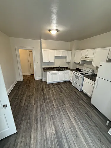 1127 Ross Ave #2 Photo 1