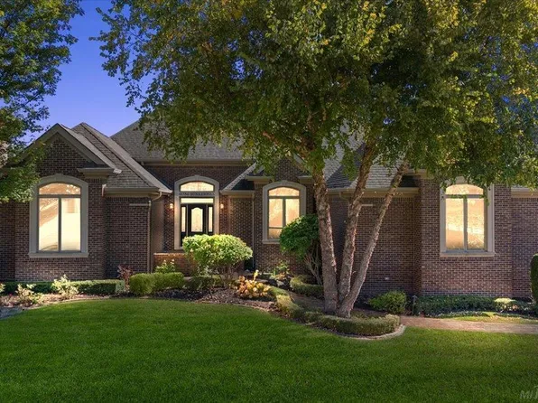 61784 Bunker Hill Dr, Washington, MI 48094