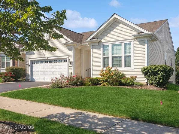 3121 Rockwell Cir, Mundelein, IL 60060