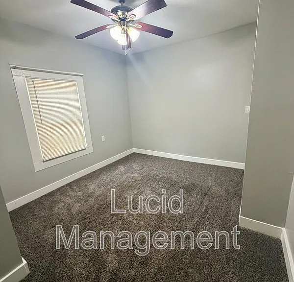 208 Ottawa Ave #1 — Photo 13