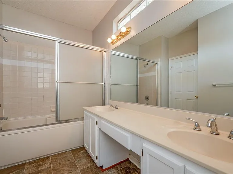 850 Worcester Way — Photo 16