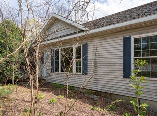 106 Center St, Goffstown, NH 03045