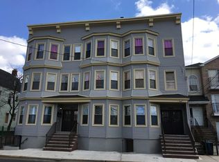 684 Grove St #2R, Irvington, NJ 07111