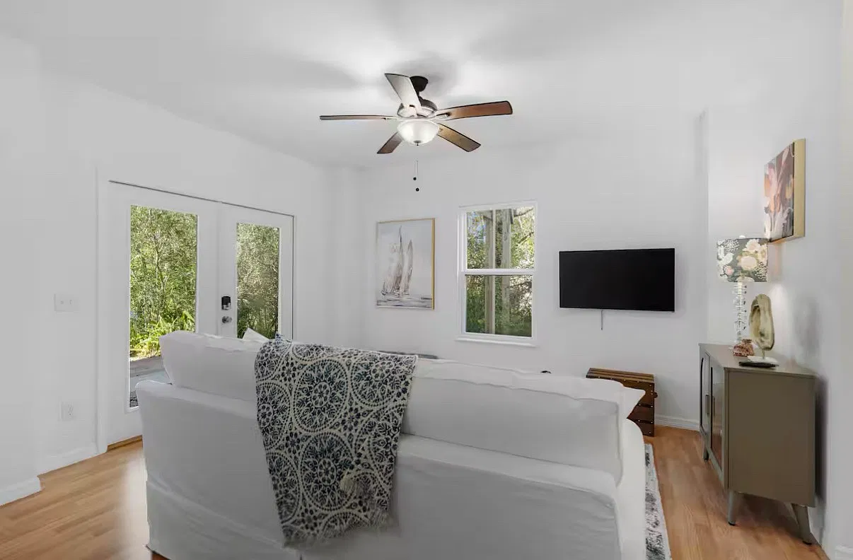 3 bed, 2146 sqft, $3,850 — Photo 4