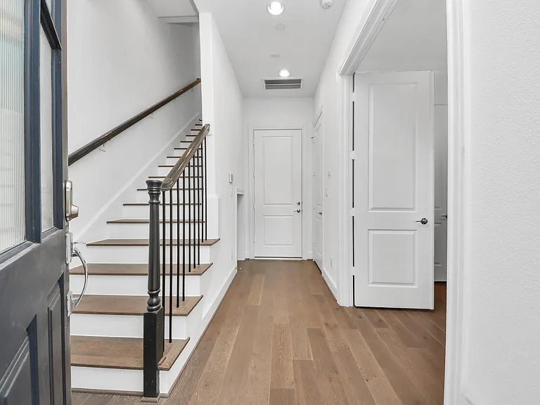 8724 Oak Kolbe Ln — Photo 10