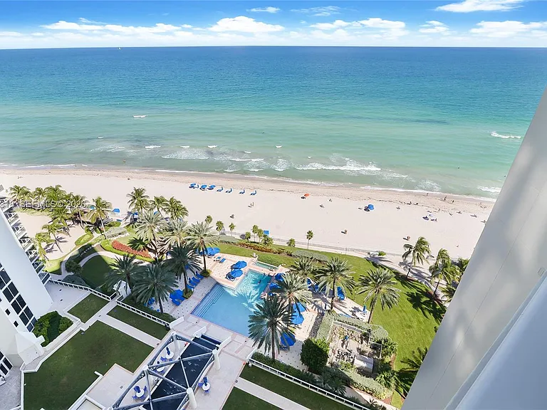 19333 Collins Ave #1907 — Photo 27