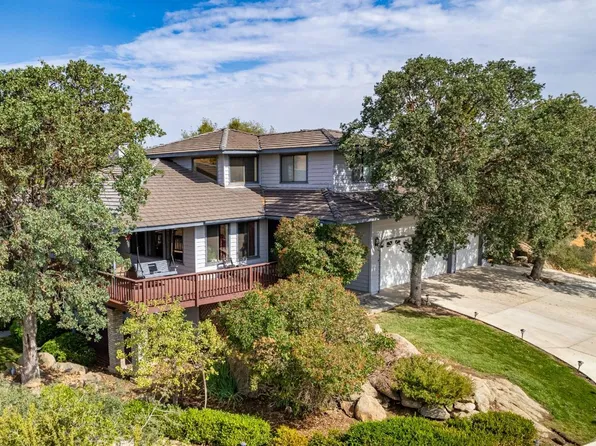 29060 Peregrine Pl, Tehachapi, CA 93561