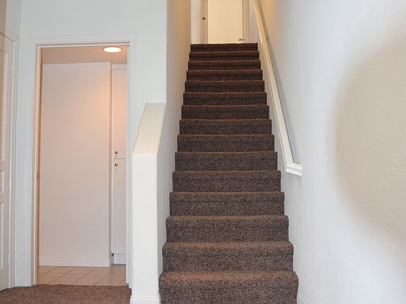 3rd image of 825 Harbor Cliff Way Unit 263