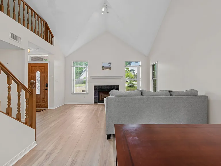 6740 Scotts Pl — Photo 6