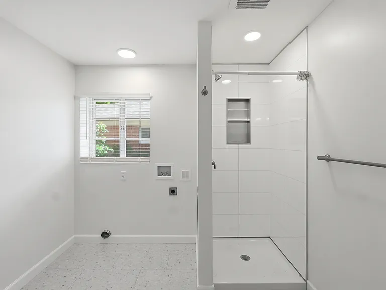 1358 Juliet Dr — Photo 24