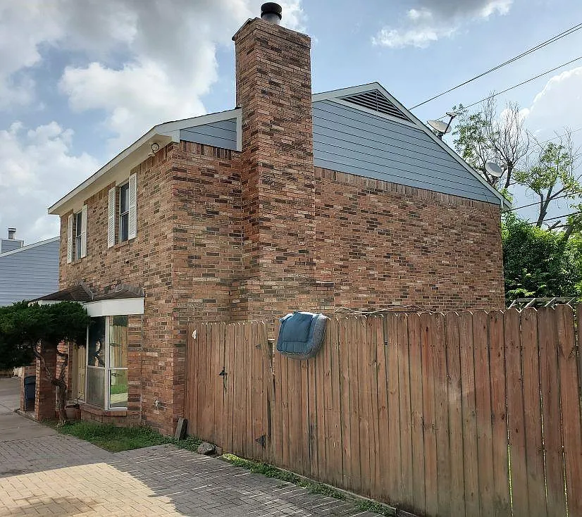 4 bed, 2.5 bath, 1716 sqft, $1,950 — Photo 4