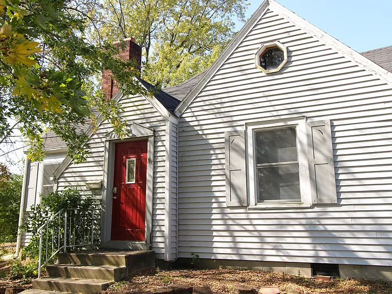 1709 N Ball Ave — Photo 2