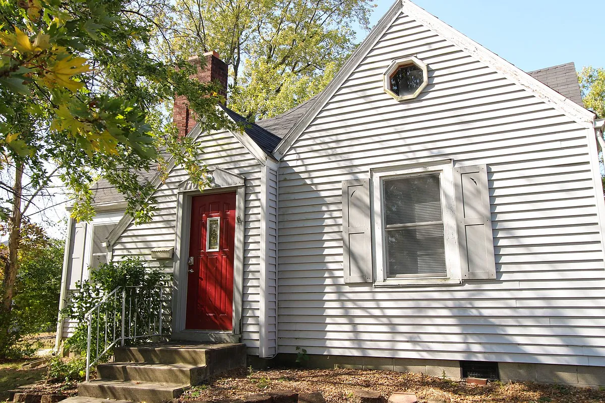 Building Photo - 1709 N Ball Ave