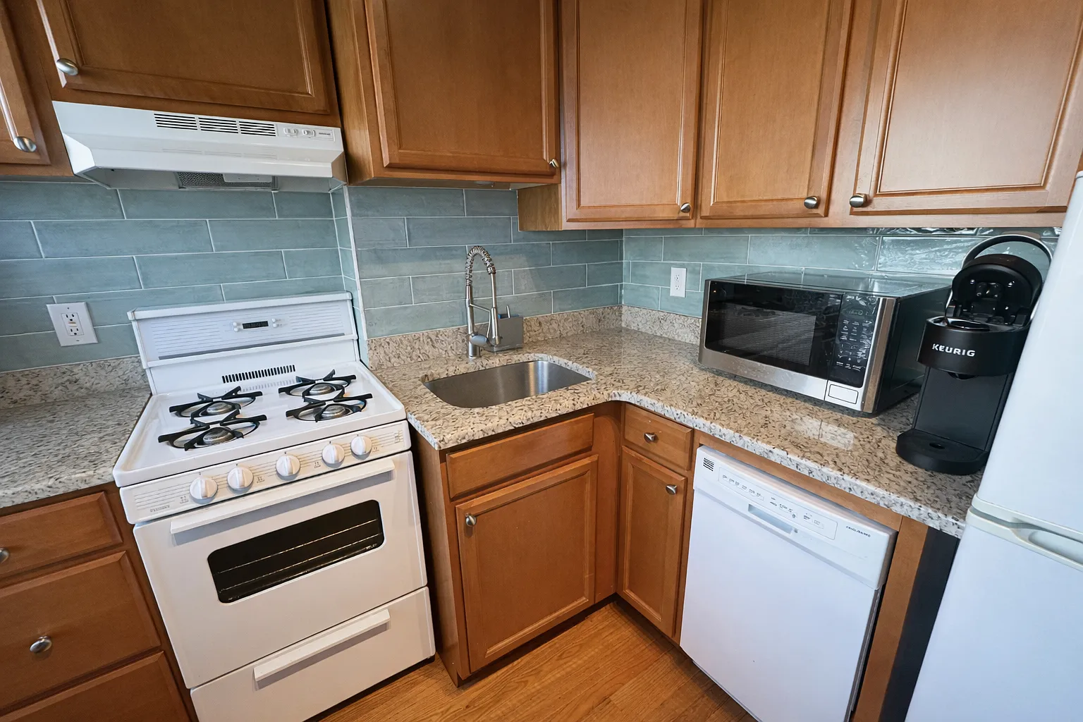 1 bed, 600 sqft, $2,695 — Photo 2