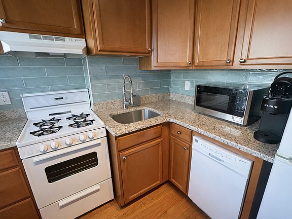 2nd image of 1055 Cambridge St #2F
