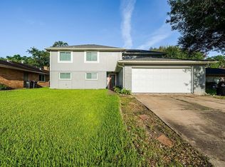 10422 Gulfstream Ln, Sugar Land, TX 77498