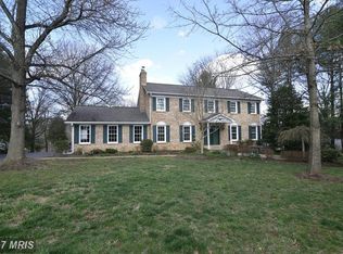 11406 Waples Mill Rd, Oakton, VA 22124