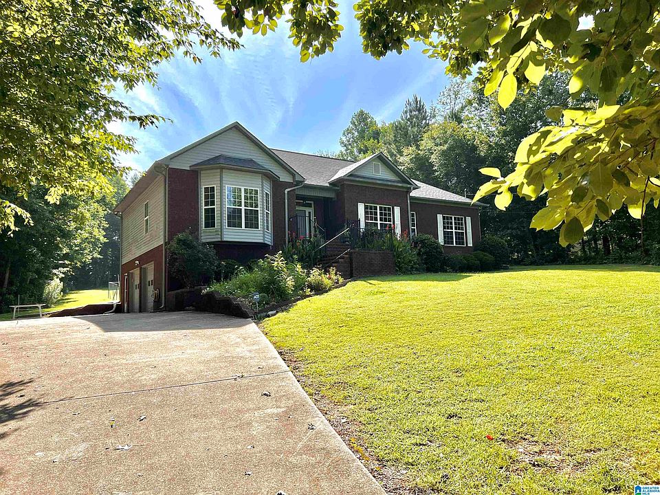1st image of 525 Crooked Creek Ln