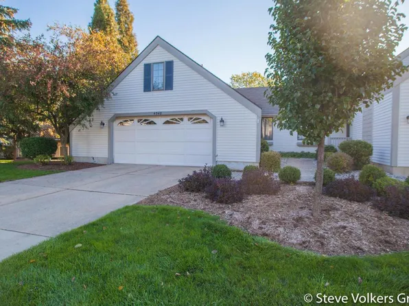 4548 Whisperwood Ct SE #37, Grand Rapids, MI 49508