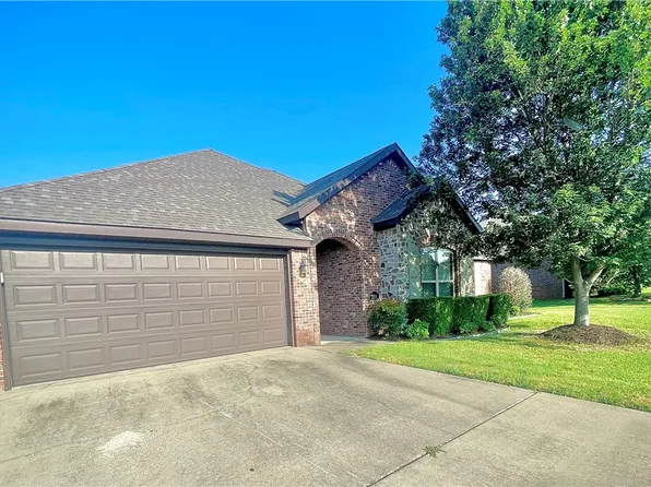 108 Peyton St, Lowell, AR 72745