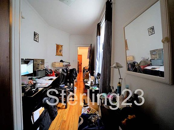 5th image of 3420 43rd St APT 3L