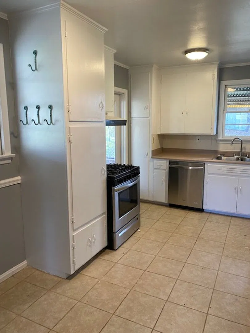 744 Karen Road — Photo 1
