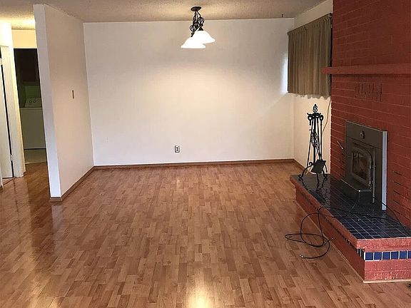 4th image of 23504 58th Avenue W
