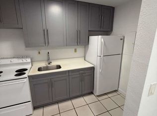 2882 SW 16th St, Miami, FL 33145