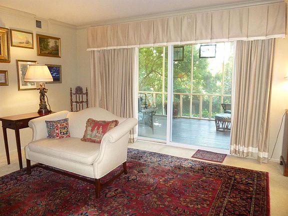 5th image of 1808 Belle Meade Ct