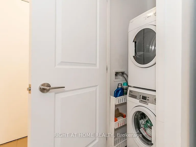 9201 Yonge St E #2213 — Photo 11