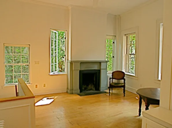 44 Morton Street image 1 of 6