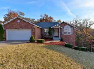 325 Round Hill Rd, Branson, MO 65616