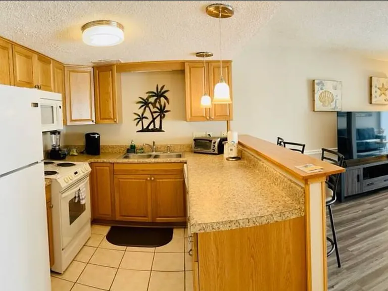 1000B Deer Creek Rd #C — Photo 12