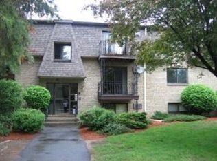 9 Tiffany Rd APT 2, Salem, NH 03079